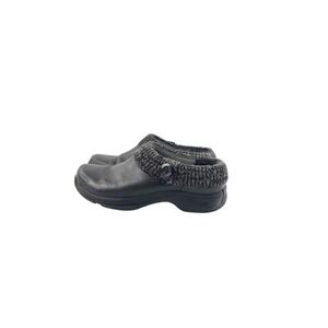 Dansko Round Toe Leather Upper Synthetic Sole Slip-On Clogs Women Size 9 Black.